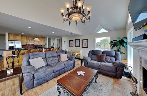 Hershey Beach Cottage | Summer Breeze by Ryson Vacation Rentals