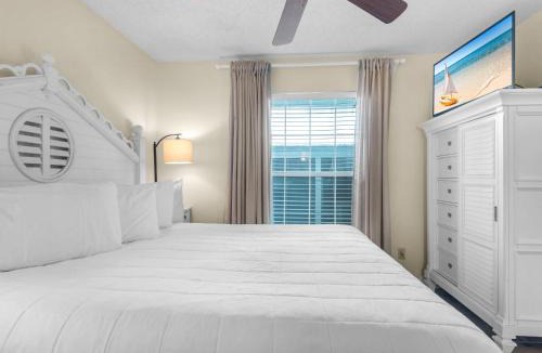 Miramar Beach Apartment | Summer Breeze Condominium 202 by Newman-Dailey
