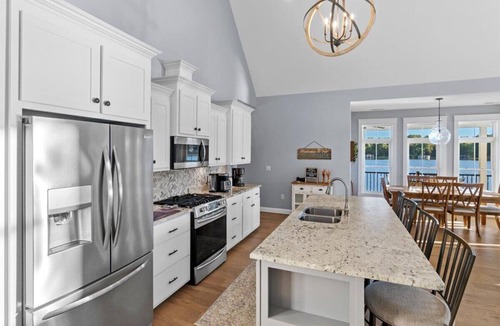 Bracey House | Summer Breeze - Fresh Reno, Heated Pool, Hot Tub!