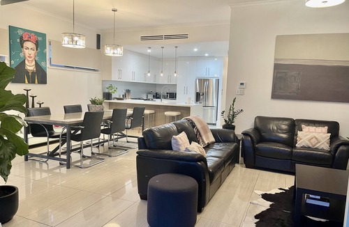 Henley Beach House | SUMMER BREEZE PETS WELCOME🏖️🌊