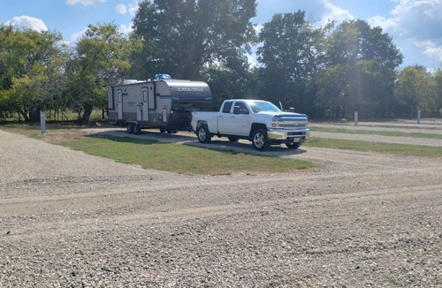 Wills Point Cabin | Summer Breeze RV Park