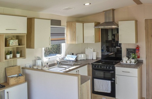 Knaresborough Cottage | Summer Breeze - UK37642