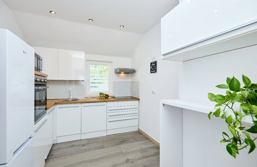 Trsteno Apartment | Summer Chill 3 - Four Bedroom Apartment, Sleeps 10
