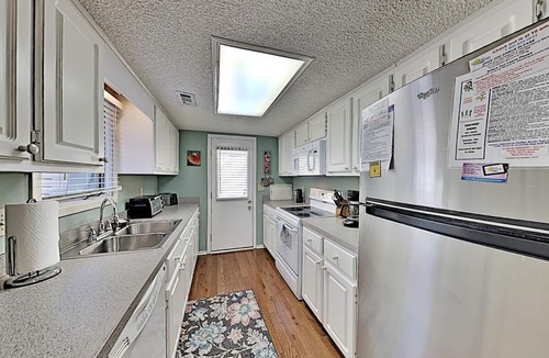 Myrtle Beach Condo | Summer Cottage 9