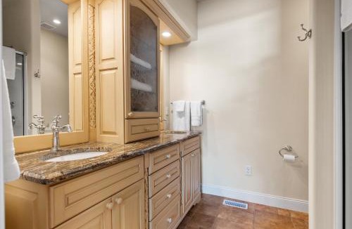 Rapid City Bed & Breakfast | Summer Creek Inn