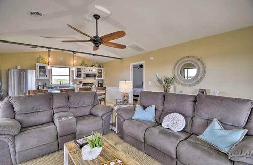 Corolla House | Summer DiscountsOcean view 4x4 beach escape Wild Horses Pet Friendly