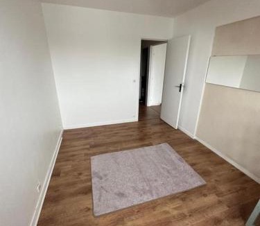 Montigny-les-Cormeilles Apartment | Summer