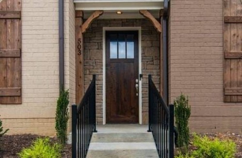 Bellevue House | Summer Fun! Happy & Chill in West Nashville!