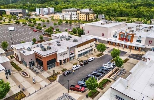 Bellevue House | Summer Fun! Happy & Chill in West Nashville!