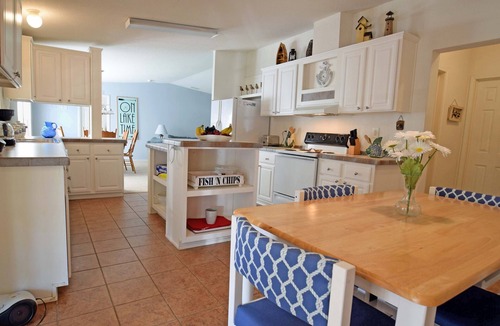 Henrico House | SUMMER FUN on Jimmies Creek Lake Gaston!nDIRECT ACCESS TO MAIN LAKE