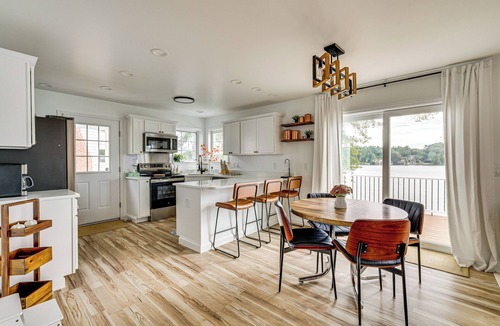 Thompson House | Summer Gem on the Lake: Swim & Kayak in Thompson!