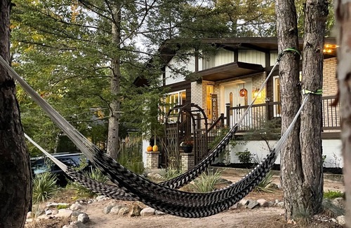 Tiny House | Summer Getaway - 3 min walk to Beach, Clean & Cozy