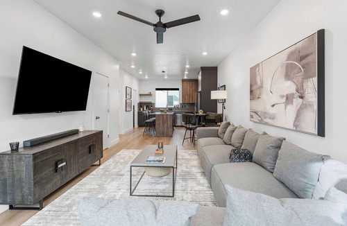 Downtown Salt Lake City House | Summer Getaway: Hot tub & Cold Plunge, Gear-dryer
