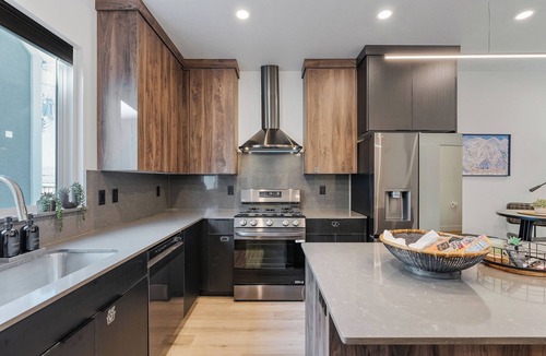 Downtown Salt Lake City House | Summer Getaway: Hot tub & Cold Plunge, Gear-dryer