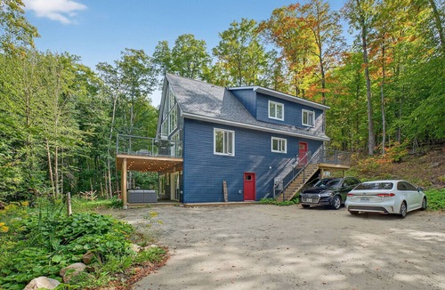 Dysart et al Cabin | Summer getaway, Hot Tub, Sauna, EV Charger