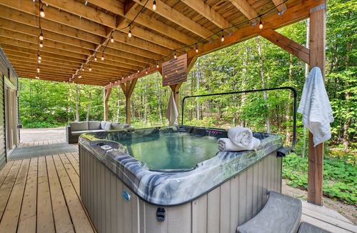 Dysart et al Cabin | Summer getaway, Hot Tub, Sauna, EV Charger