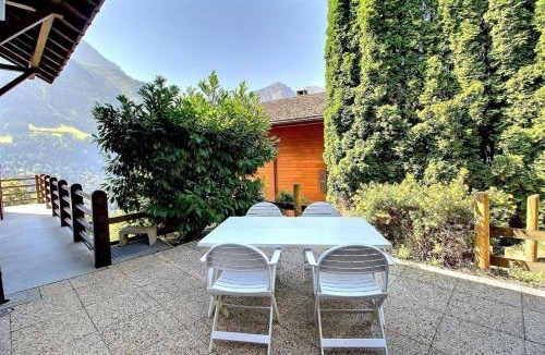 Champery House | Summer grill fun, above the village