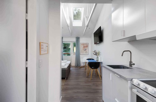 Svaneke Apartment | Summer holiday apt no 2 at beautiful Solgaarden
