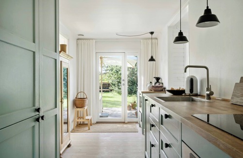Faarevejle House | Summer home idyll in oasis by Sejerø Bay