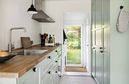 Faarevejle House | Summer home idyll in oasis by Sejerø Bay