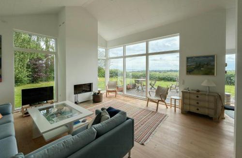 Beder Malling House | Summer Home With View Near Aarhus