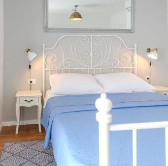 Prigradica Apartment | Summer House Bougainvillea by Dubrovnik Colors