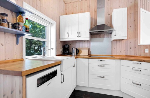 Haarby House | Summer house in beautiful nature in Brunshuse