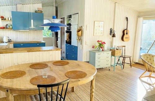 Saksild Strand House | Summer house near beach in Odder