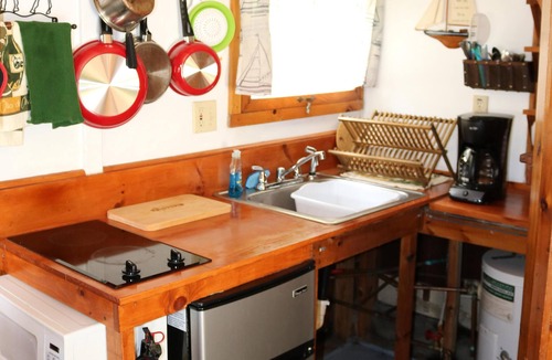 Alton Bay Cabin | Summer house no. 3 'The tool shed'