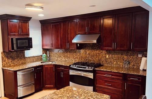 Elmont Apartment | Summer House