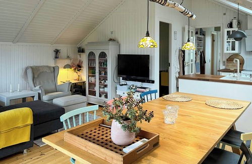 Karrebksminde House | Summer house with authentic charm on Enø