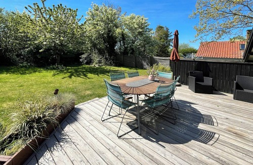 Karrebksminde House | Summer house with authentic charm on Enø
