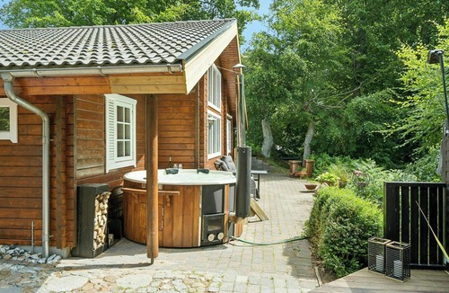 Fjellerup Strand House | Summer house with annex near beach in Fjellerup