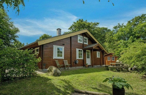 Fjellerup Strand House | Summer house with annex near beach in Fjellerup
