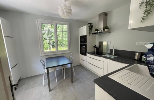 Veigne House | Summer house with large heated pool in the heart of the Loire Valley.