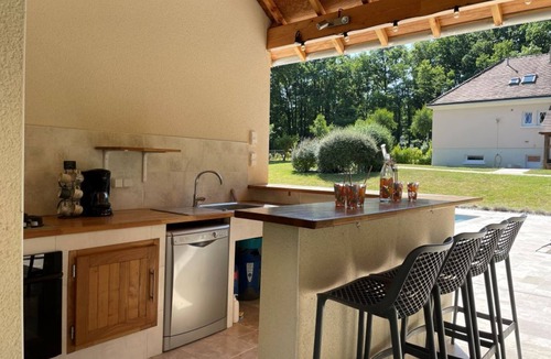 Veigne House | Summer house with large heated pool in the heart of the Loire Valley.