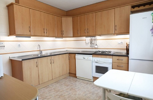 Miami Platja Ski Chalet | Summer House with Private Garden, BBQ & Pool · UHC CASA MAGNOLIA