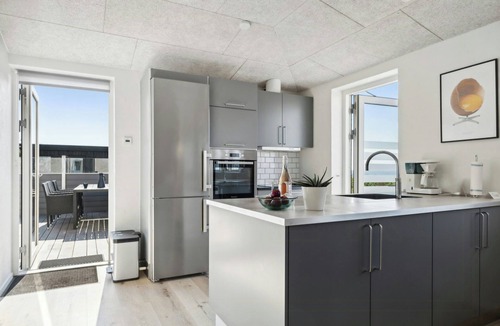 Assens House | Summer house with sea view in Assens