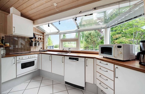 Tikob House | Summer house with terrace overlooking nature