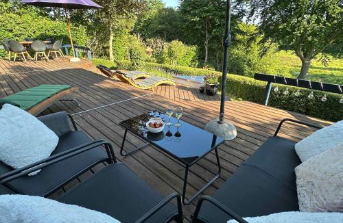 Tikob House | Summer House With Terrace Overlooking Nature