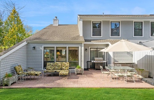 Tuckahoe Apartment | Summer in the Hamptons