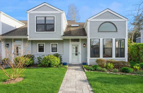 Tuckahoe Apartment | Summer in the Hamptons