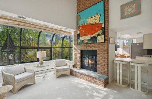 Tuckahoe Apartment | Summer in the Hamptons