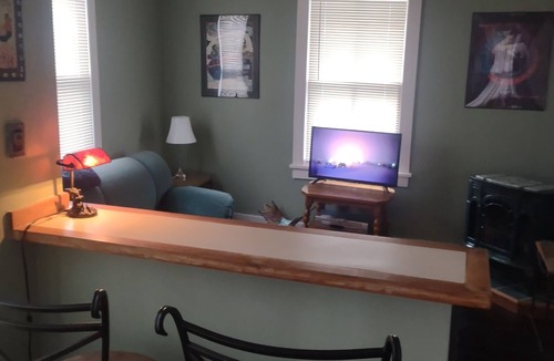 Haines Falls Cottage | summer in the mountains