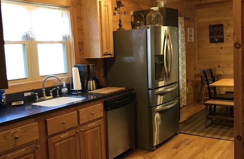 Vein Mountain House | Summer is in full swing! Come back to the cool mountains!