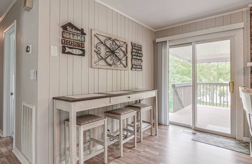 Gallatin House | Summer Lakefront Home |Sleeps 12| Firepit & Deck