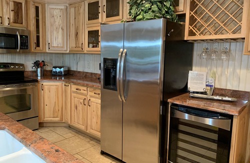 Reading House | Summer or fall. Life on the lake is good.