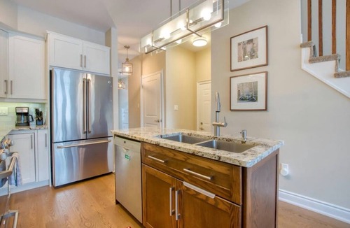Wasaga Beach House | Summer Retreat At The World's Longest Fresh-Water Beach - 90-Day Lease