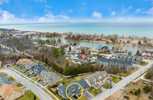 Wasaga Beach House | Summer Retreat At The World's Longest Fresh-Water Beach - 90-Day Lease