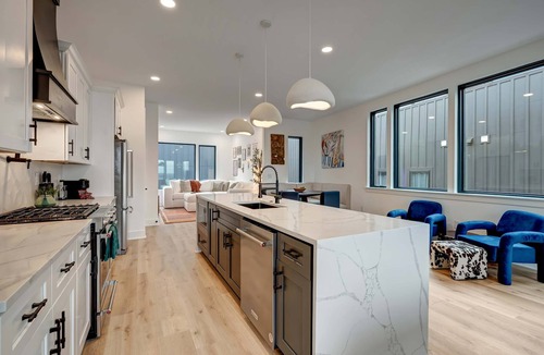 Hurwood Heights House | Summer rooftop decks, hot tubs, game rooms, sauna near Broadway